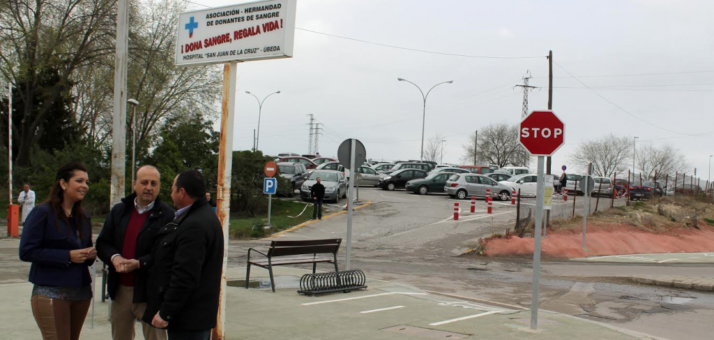 Aparcamiento Hospital S. Juan de la Cruz.