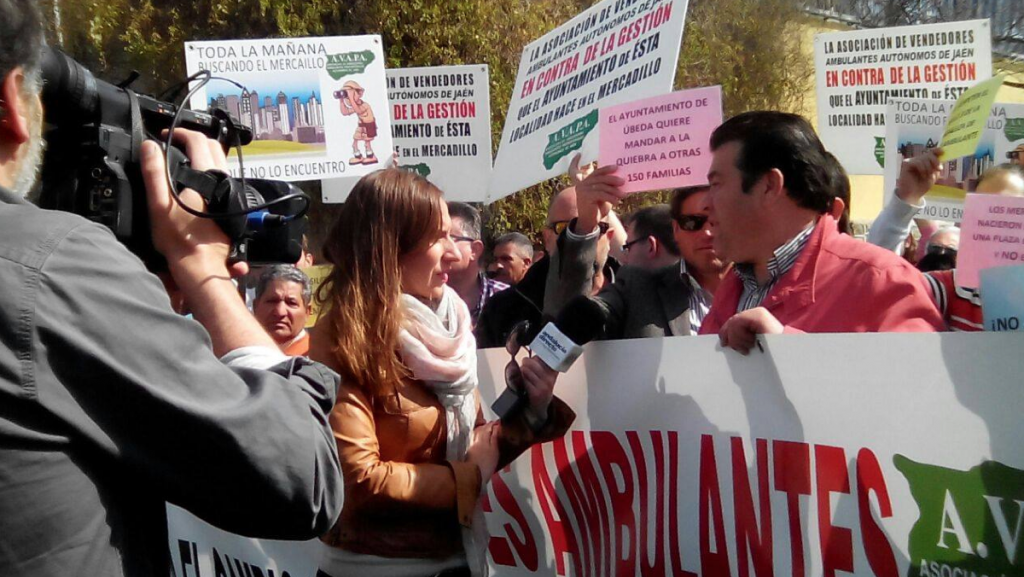 Avapa protesta por la ubicación del mercadillo