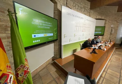 El Parque Natural de Sierra Mágina cuenta con su primera web turística y nuevas guías de senderismo y cicloturismo El Parque Natural de Sierra Mágina cuenta con su primera web turística y nuevas guías de senderismo y cicloturismo