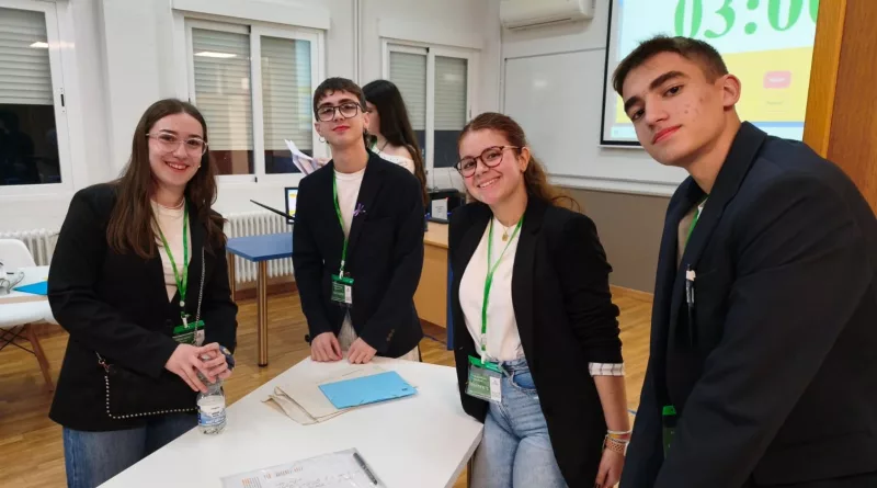 El IES Iulia Salaria de Sabiote vuelve a hacer historia en el debate educativo provincial. El IES Iulia Salaria de Sabiote vuelve a hacer historia en el debate educativo provincial.