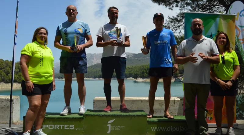 El IX Circuito Provincial de Travesías a Nado de la Diputación finaliza con la participación de 235 deportistas