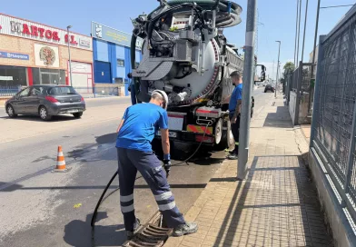 CULMINA LA LIMPIEZA DE LOS 3.200 IMBORNALES DE LA CIUDAD Y SE REFUERZA LA DESINFECCIÓN Y DESRATIZACIÓN DE LA RED DE SANEAMIENTO